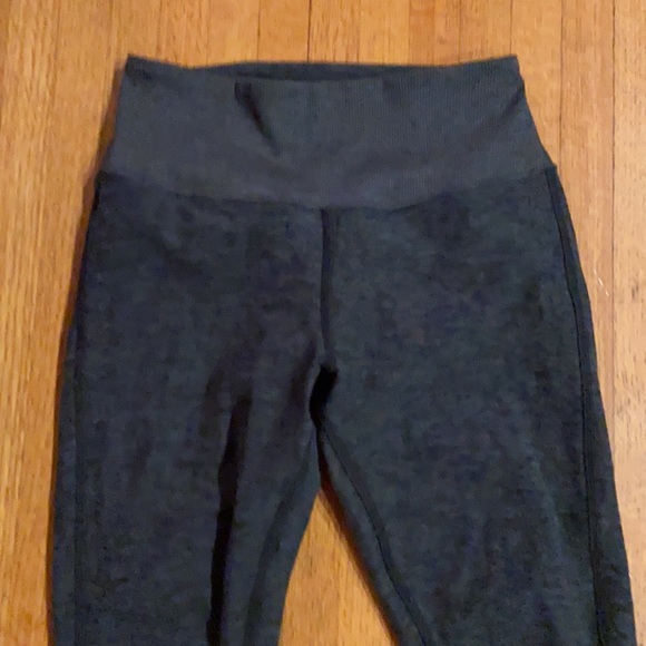 Alo yoga leggings - Picture 2 of 6